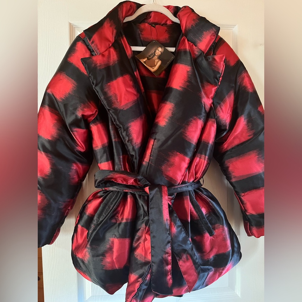 IMAN Global Chic Red and Black
Brushstoke Belted Puffer Coat NWT